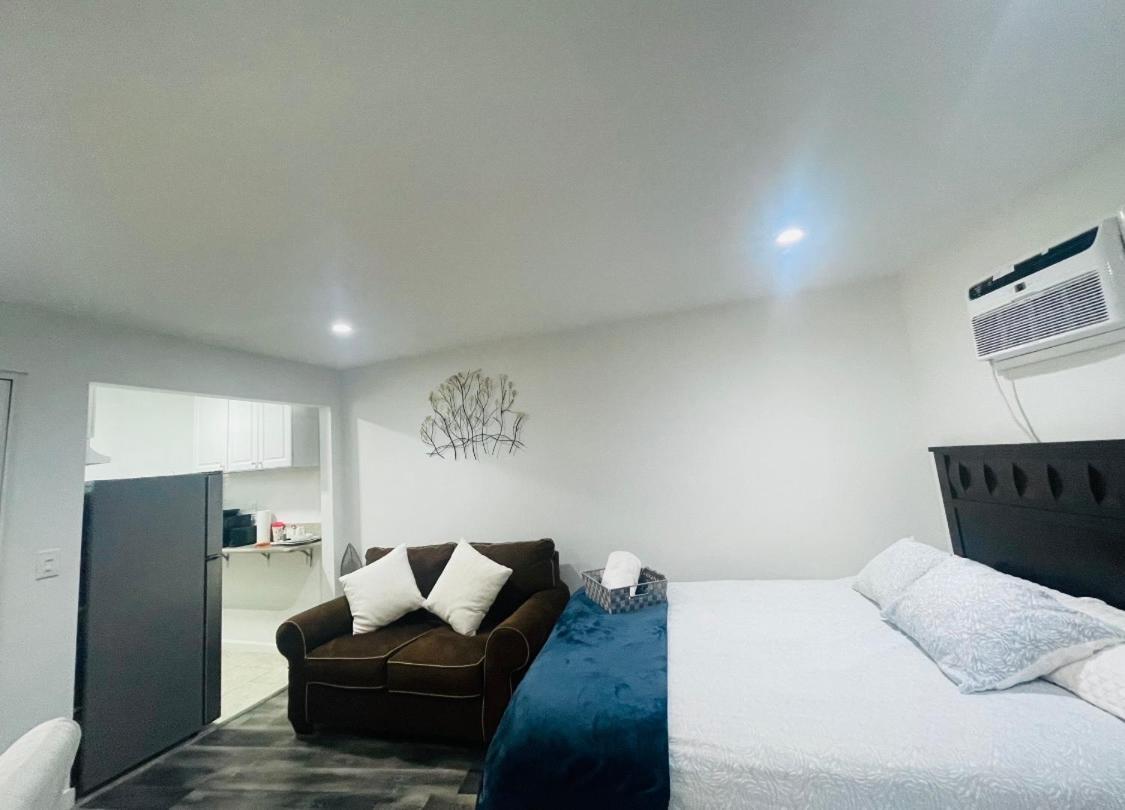 Lovely Sherman Oaks Studio ลอสแอนเจลิส ภายนอก รูปภาพ