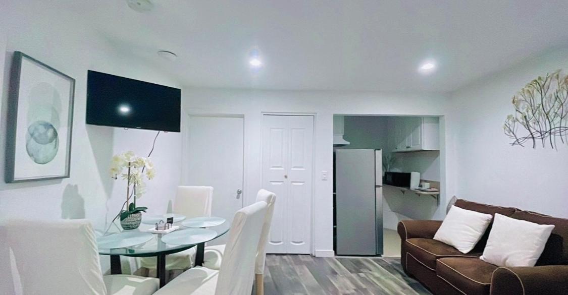 Lovely Sherman Oaks Studio ลอสแอนเจลิส ภายนอก รูปภาพ